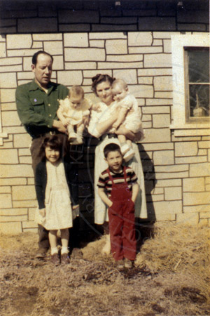Farnsworth family and house, Soldotna 1954