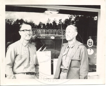 Lowell Thomas Jr. in front of the real estate office of Bob Ross, Soldotna early 1960's